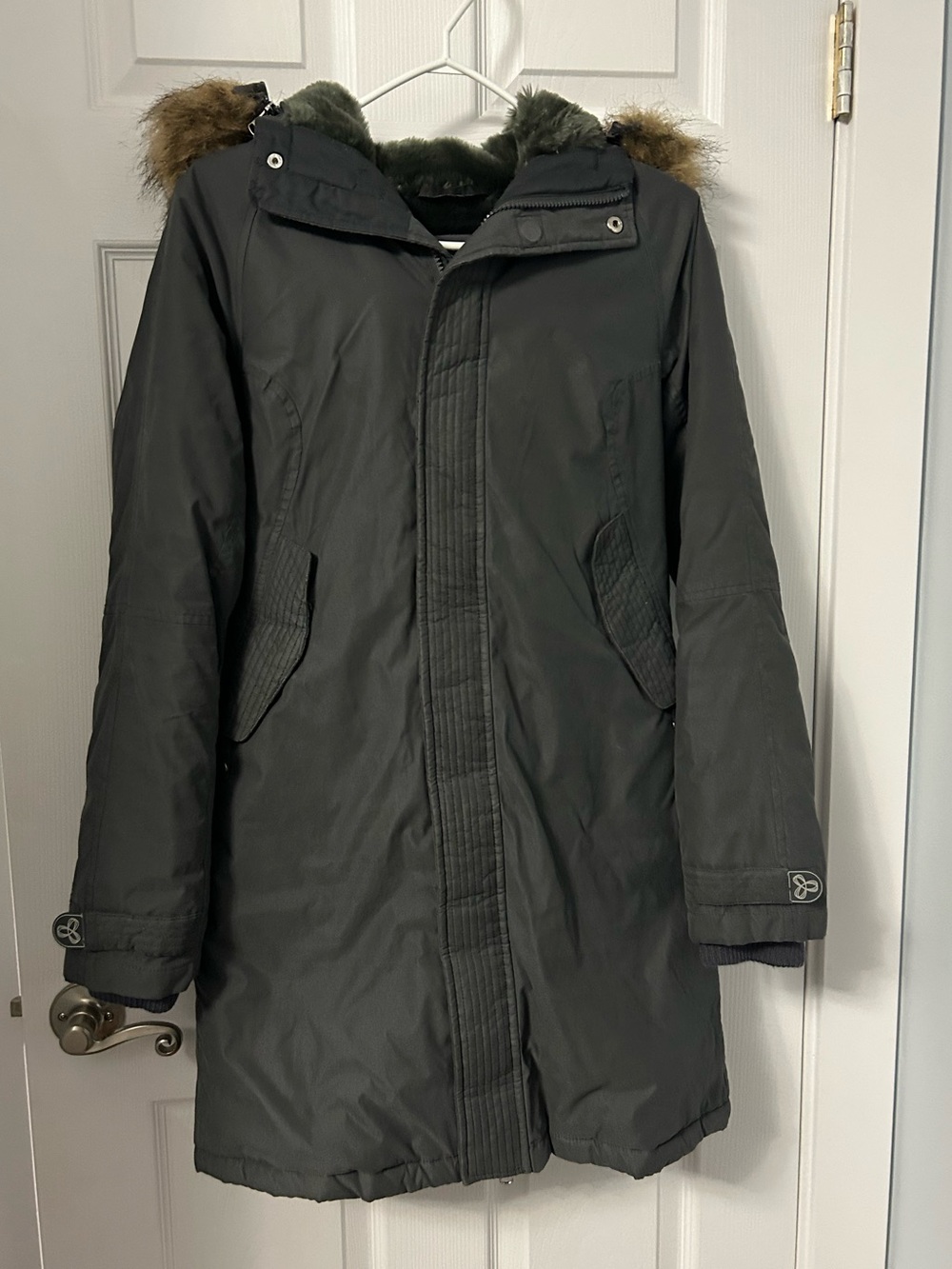 TNA Women's Grey Ski Parka with Faux Fur Trim